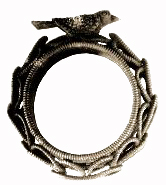Обручальные кольца имеют свойства оберегов.